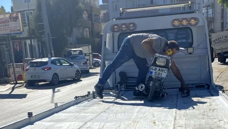 Kask Takmayan Motosiklet Sürücüsüne Cezai İşlem Uygulandı